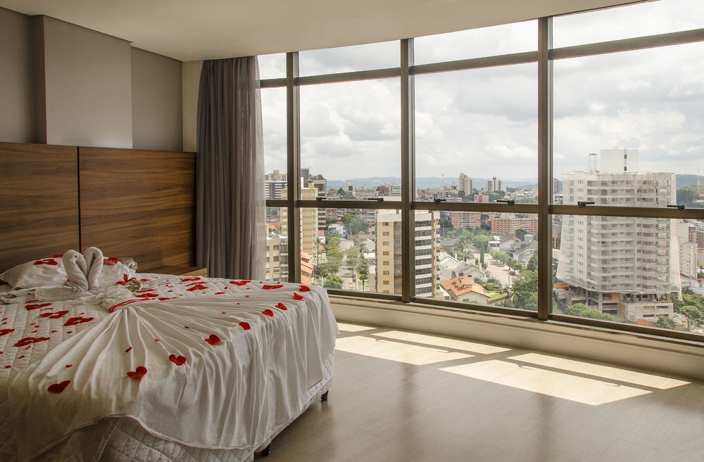 Hotel Laghetto Bento Бенту-Гонсалвіс Екстер'єр фото